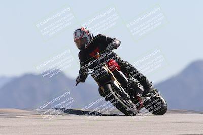 media/Oct-13-2025-Moto Forza (Mon) [[a66d839500]]/3-B Group/Session 4 (Turn 9)/